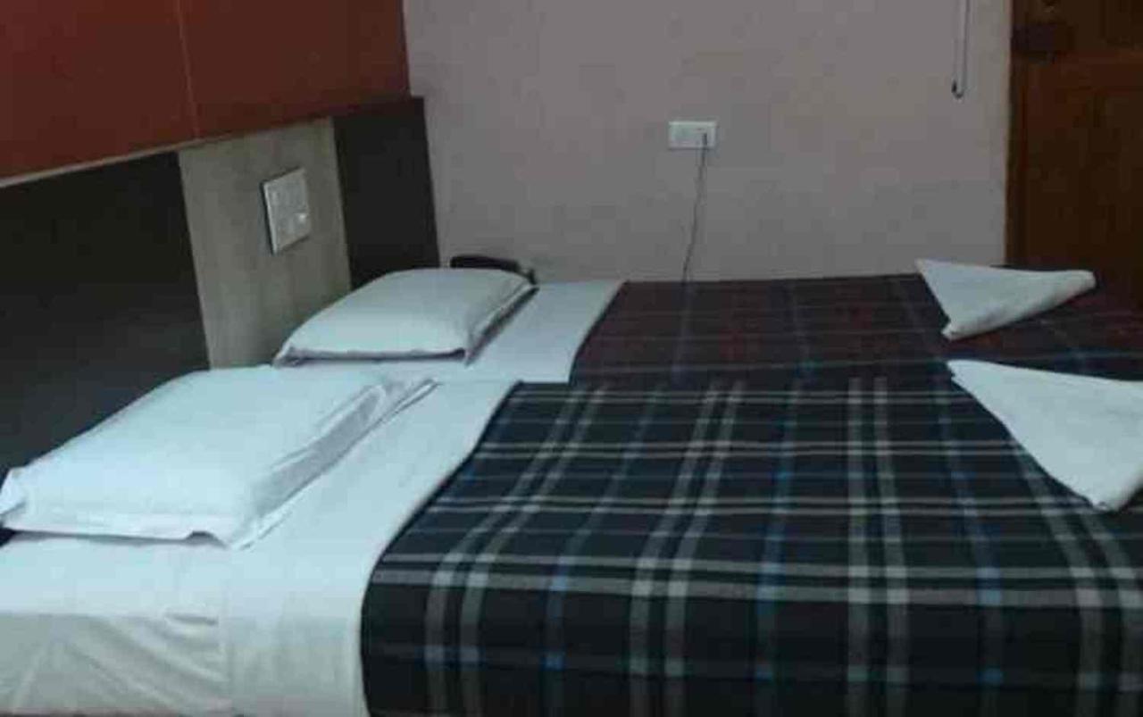 Hotel Surya Residency Majestic Bangalore Bagian luar foto