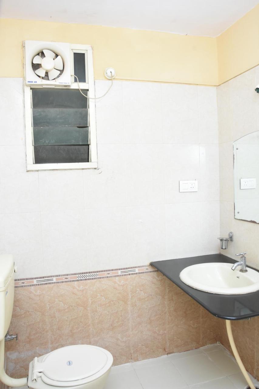 Hotel Surya Residency Majestic Bangalore Bagian luar foto